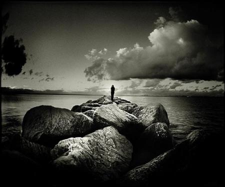 ����� ����